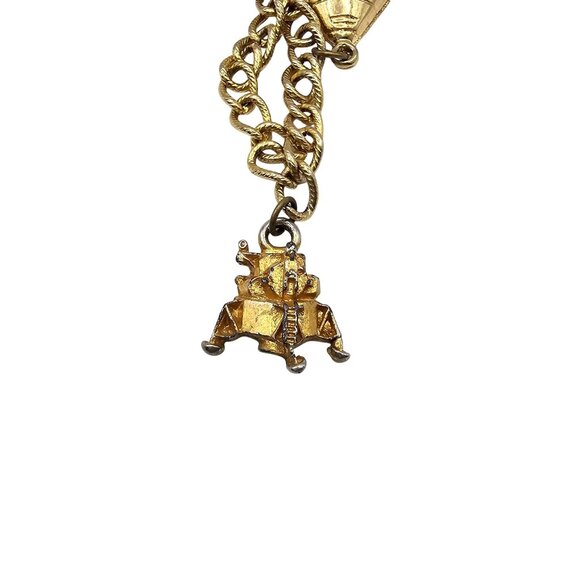 Vintage Apollo 11 1969 First Man On The Moon Gold Tone Charm Bracelet - Picture 5 of 11